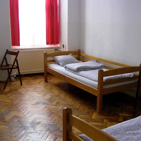 11Th Hour Cinema Hostel Budapest Ngoại thất bức ảnh