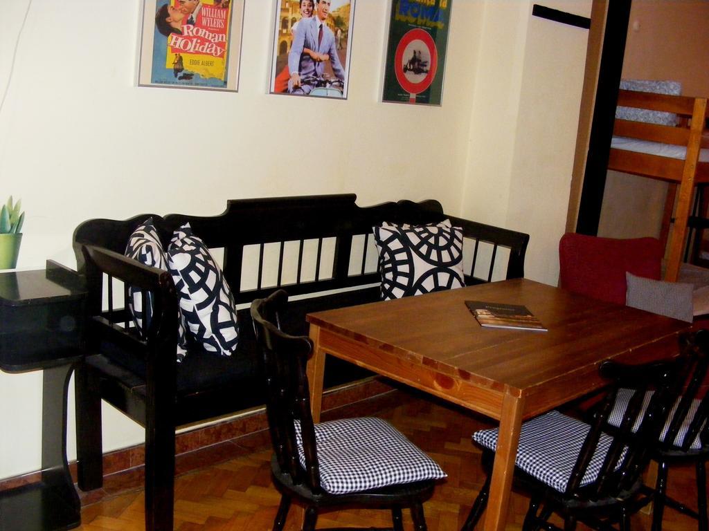 11Th Hour Cinema Hostel Budapest Ngoại thất bức ảnh