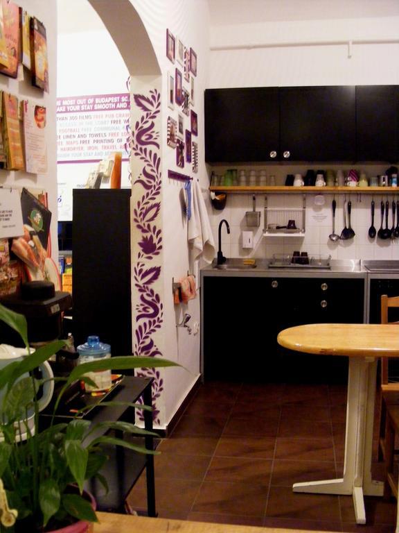 11Th Hour Cinema Hostel Budapest Ngoại thất bức ảnh